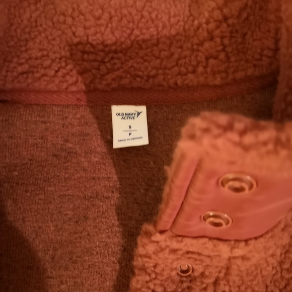 Old Navy fuzzy jacket - Picture 2 of 3